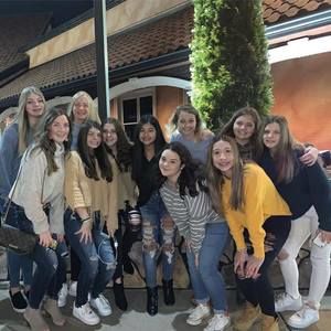 Meet your Posher, Shea